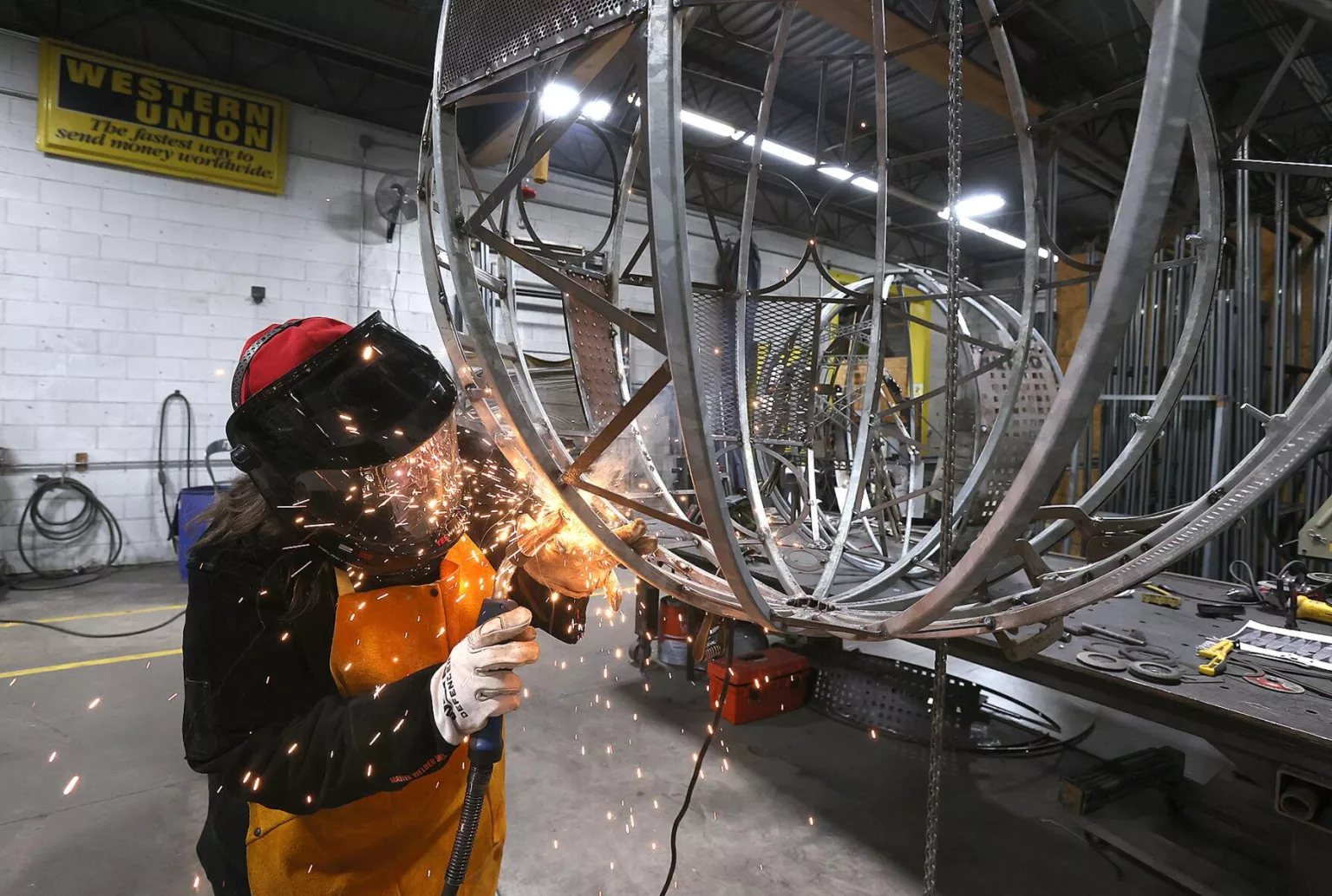 metal artist andrea la valleur purvis waco tribune photo jerry larson
